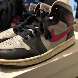 Nike Air Jordan 1 Mid 