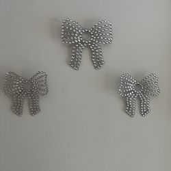 Nice 3 Bows Hang Up