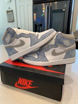 Jordan 1 Hyper Royal Priced For Quick Sale 