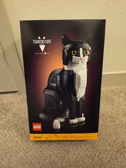 LEGO Ideas Tuxedo Cat