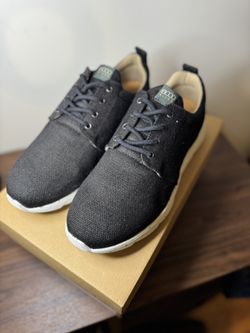 8000 Kicks men’s sneaker size 10 made from hemp