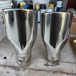 Chrome exhaust tips for 2 1/2 inch exhaust pipes