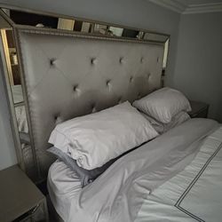 King Size Bedroom With Full Set! Bench Included 