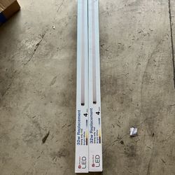 Two brand new four pack bulbs, total of eight