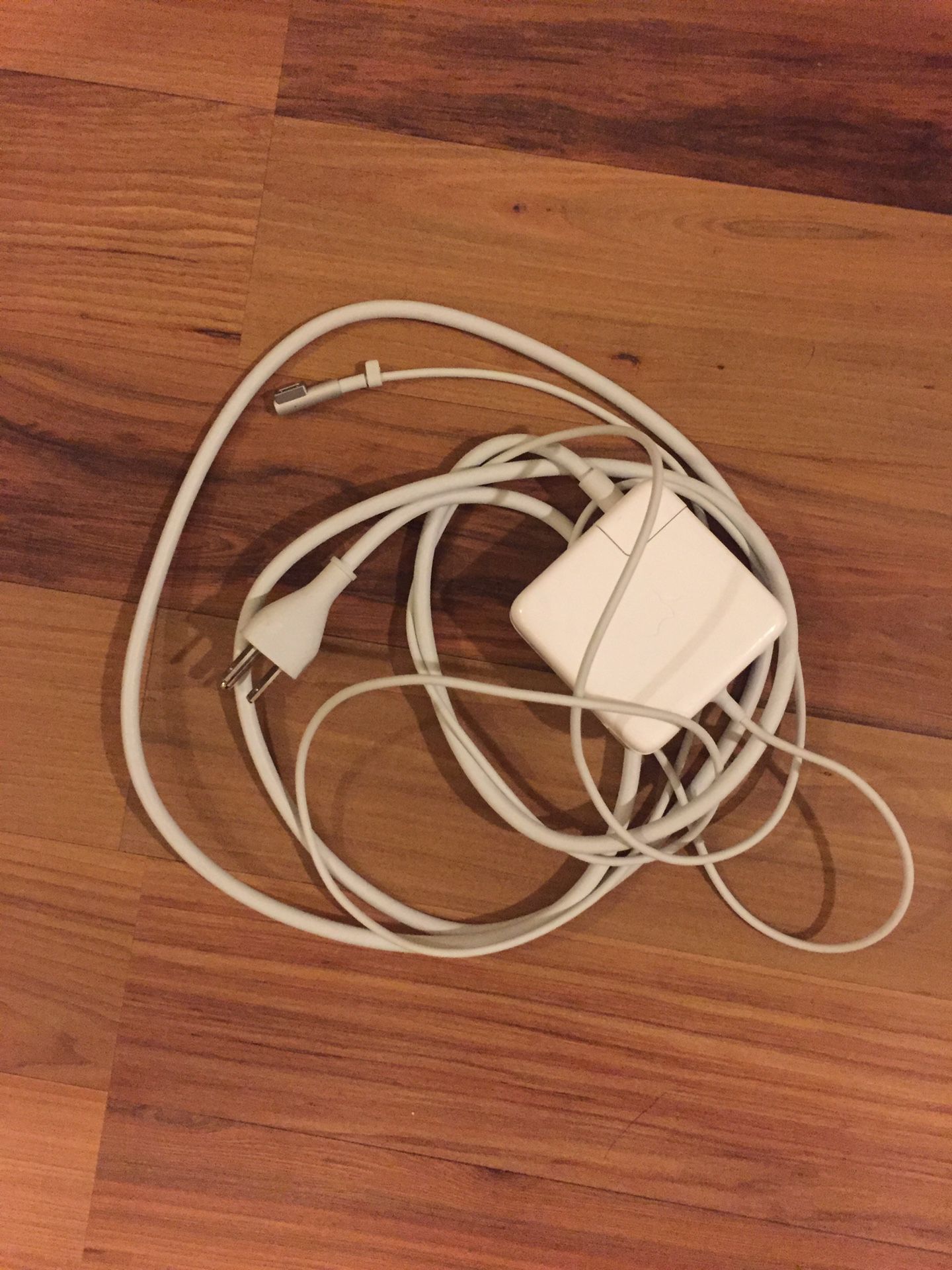 Apple laptop charger