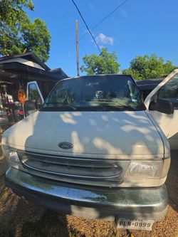 2000 Ford E-350