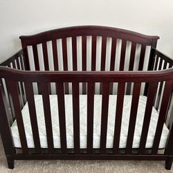Sorelle Convertible Crib And Mattress