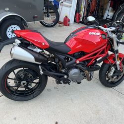 2012 Ducati Monster 796