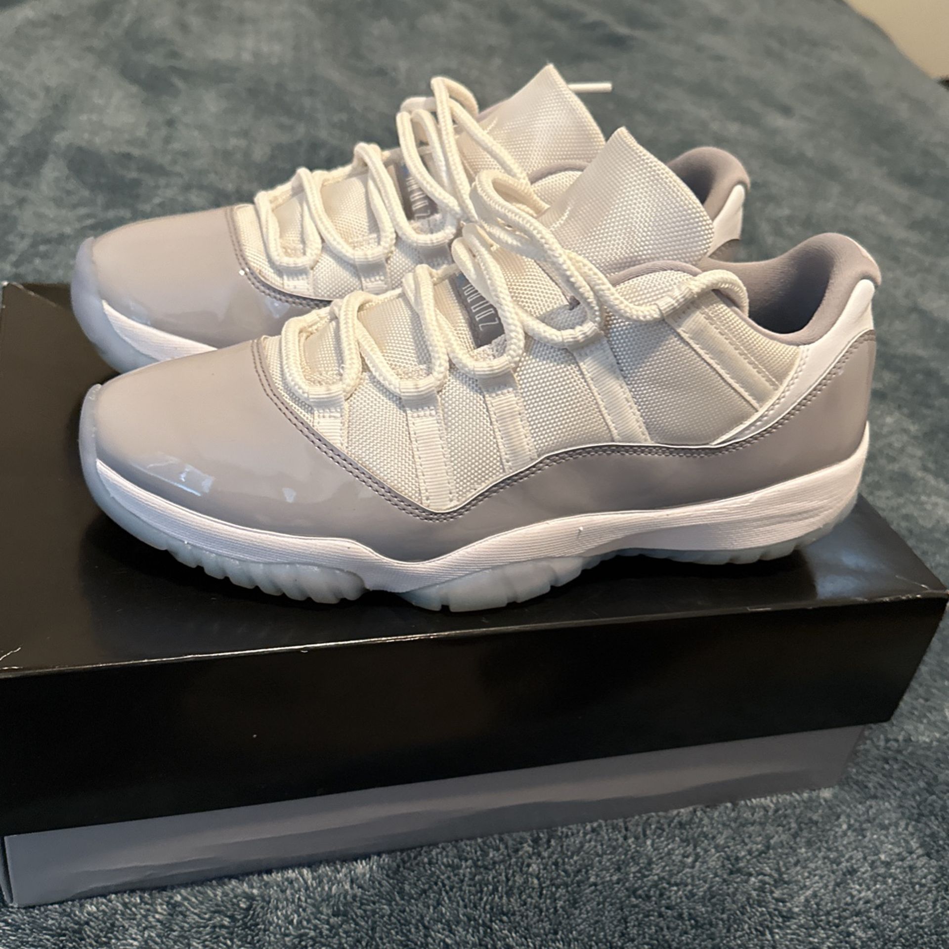 Air Jordan Retro 11 Low Cement Grey