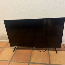 Roku TCL TV 35 1/2”