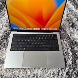 MacBook Giveaway 