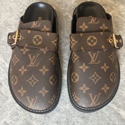 Louis Vuitton Brown Monogram leather cozy Clogs