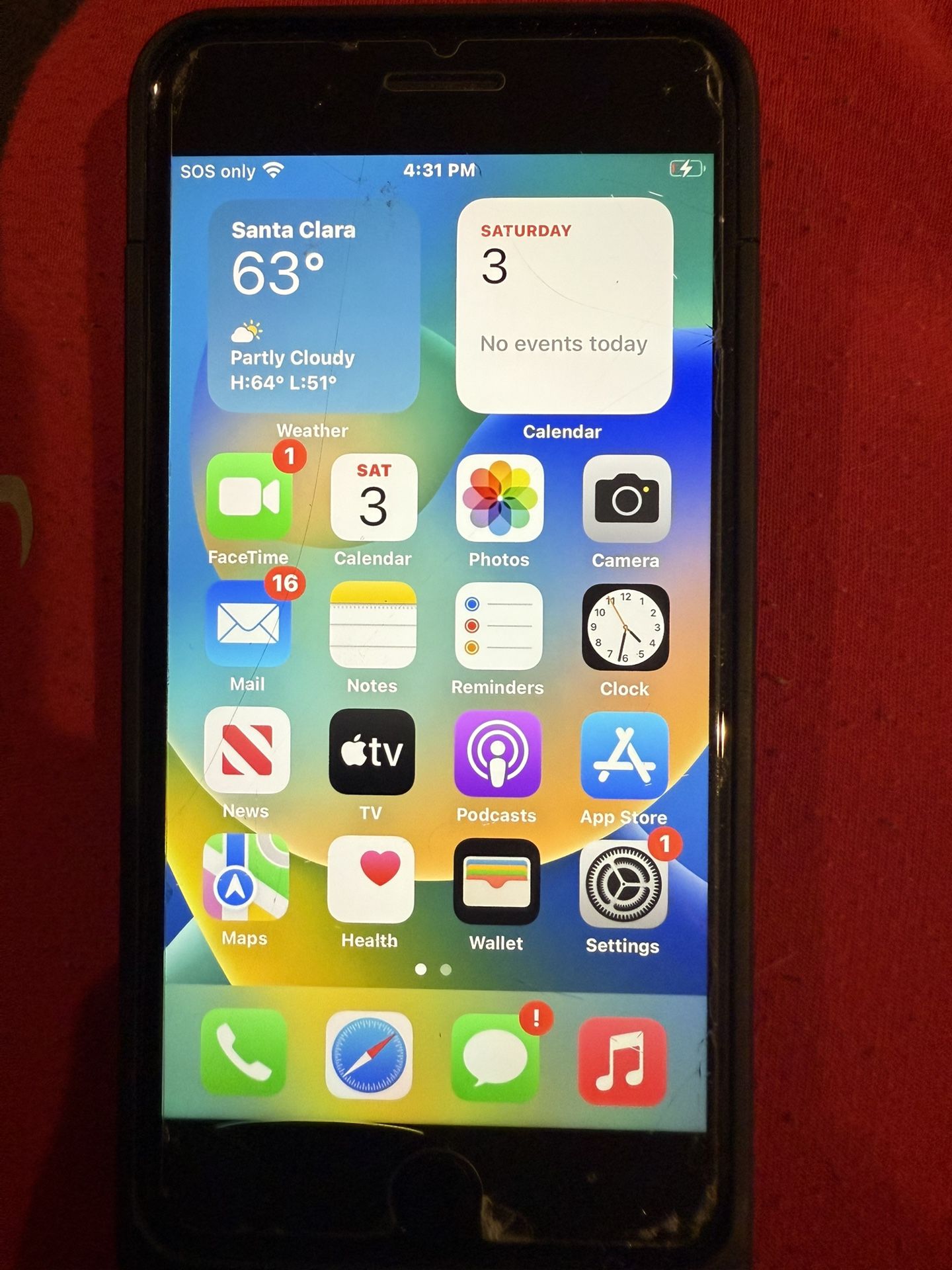 I Phone 8 Plus With 256 Gb And Comes With Case