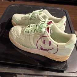 NIKE AIR FORCE 1 LOW MEN'S MINT GREEN SUEDE SNEAKERS STYLE # BQ 9044-300 SIZE 9.5