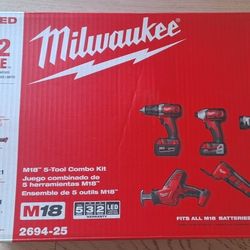Mikwaukee Tools Set