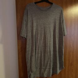 LuLaRoe Long Asymmetrical  Short Sleeved T-shirt  3XL