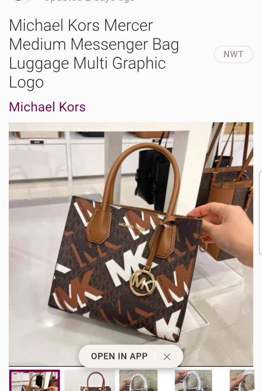 Michael Kors Medium Messenger Bag