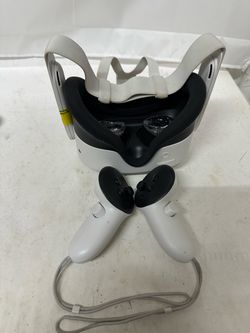 Meta Quest 3 VR Headset with Controllers#49839