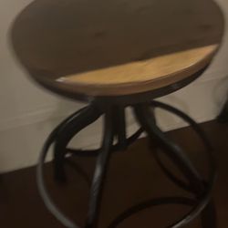 4 Swivel Barstools