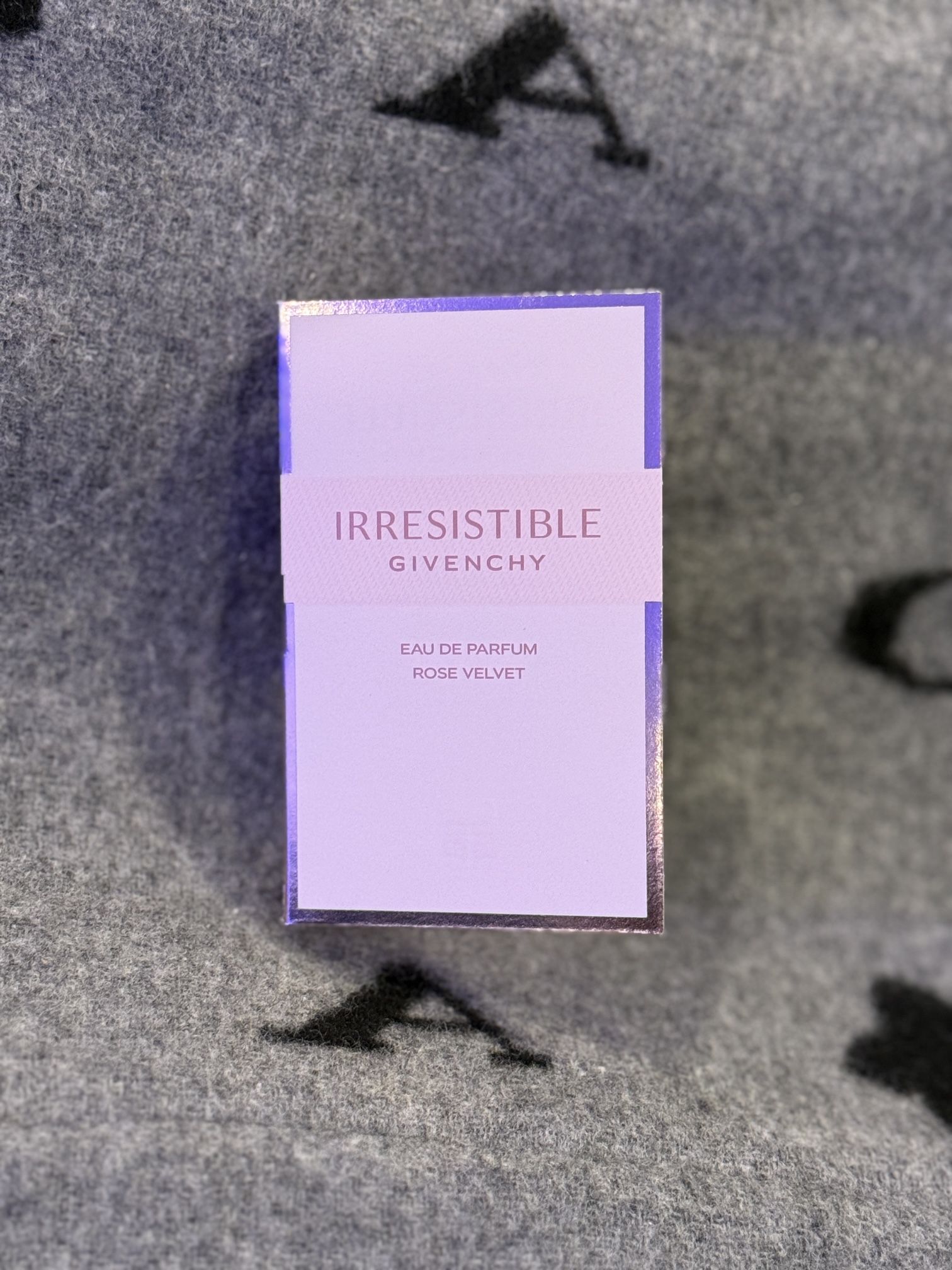 Givenchy irresistible rose velvet EDP 1ml