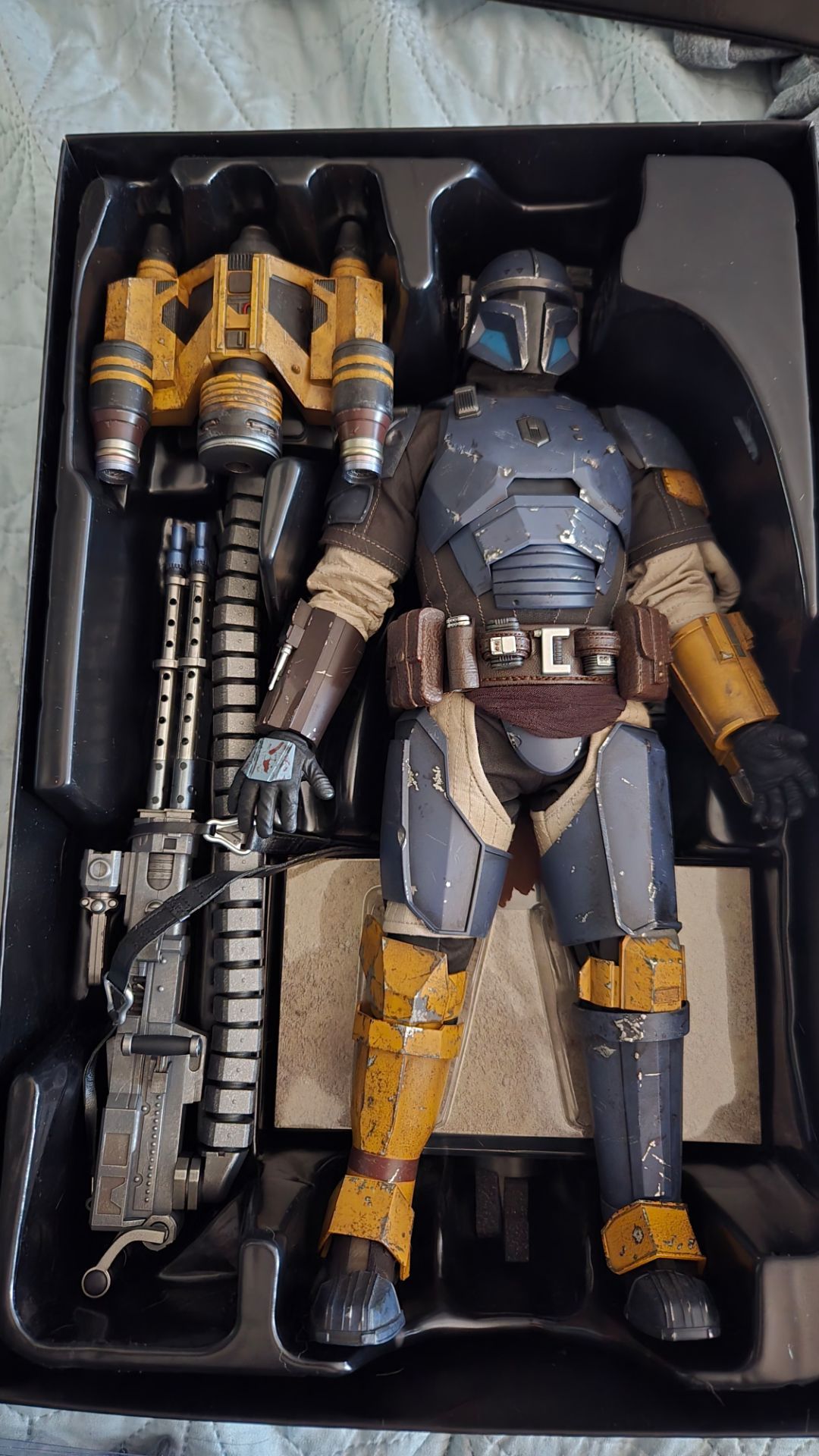 Hot Toys heavy mando