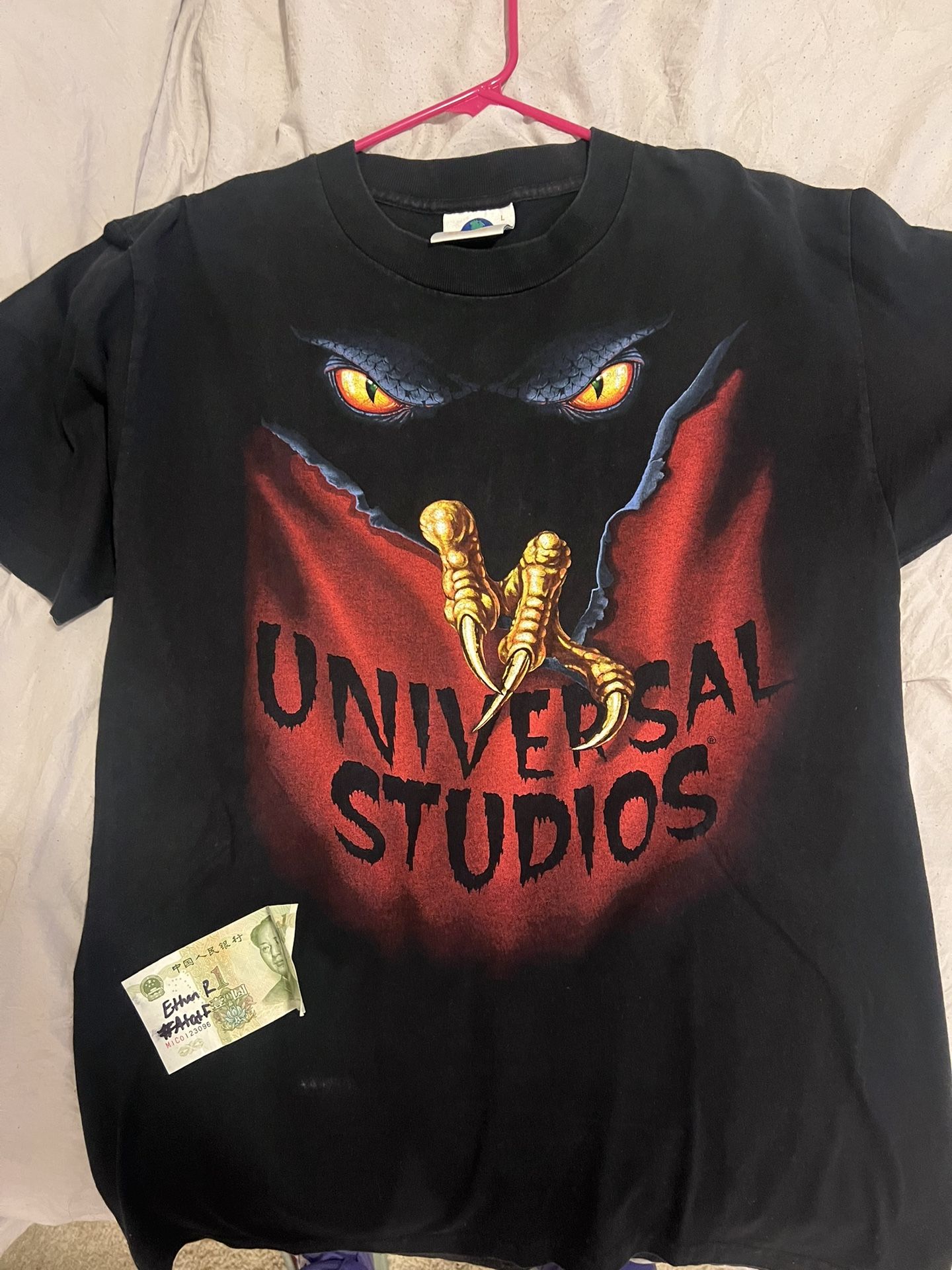 Vintage Universal Tee