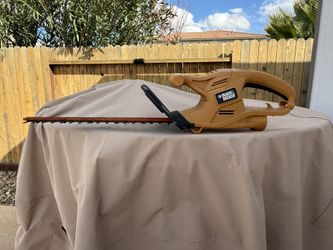 Black+Decker 17in Tree Trimmer