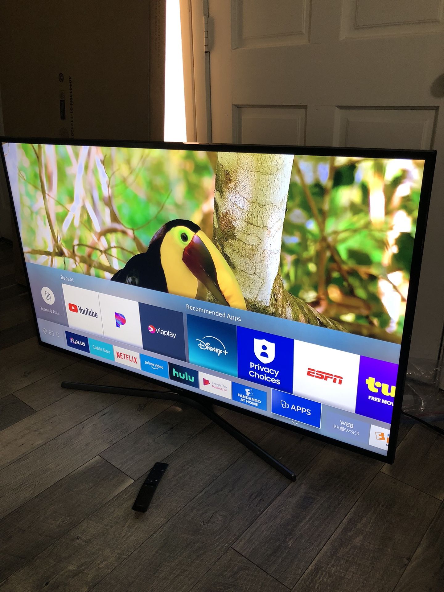 Samsung 55-inch 4k ultra hd smart led tv w/ wifi