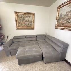 Pull out Sofa W/ Otterman Set