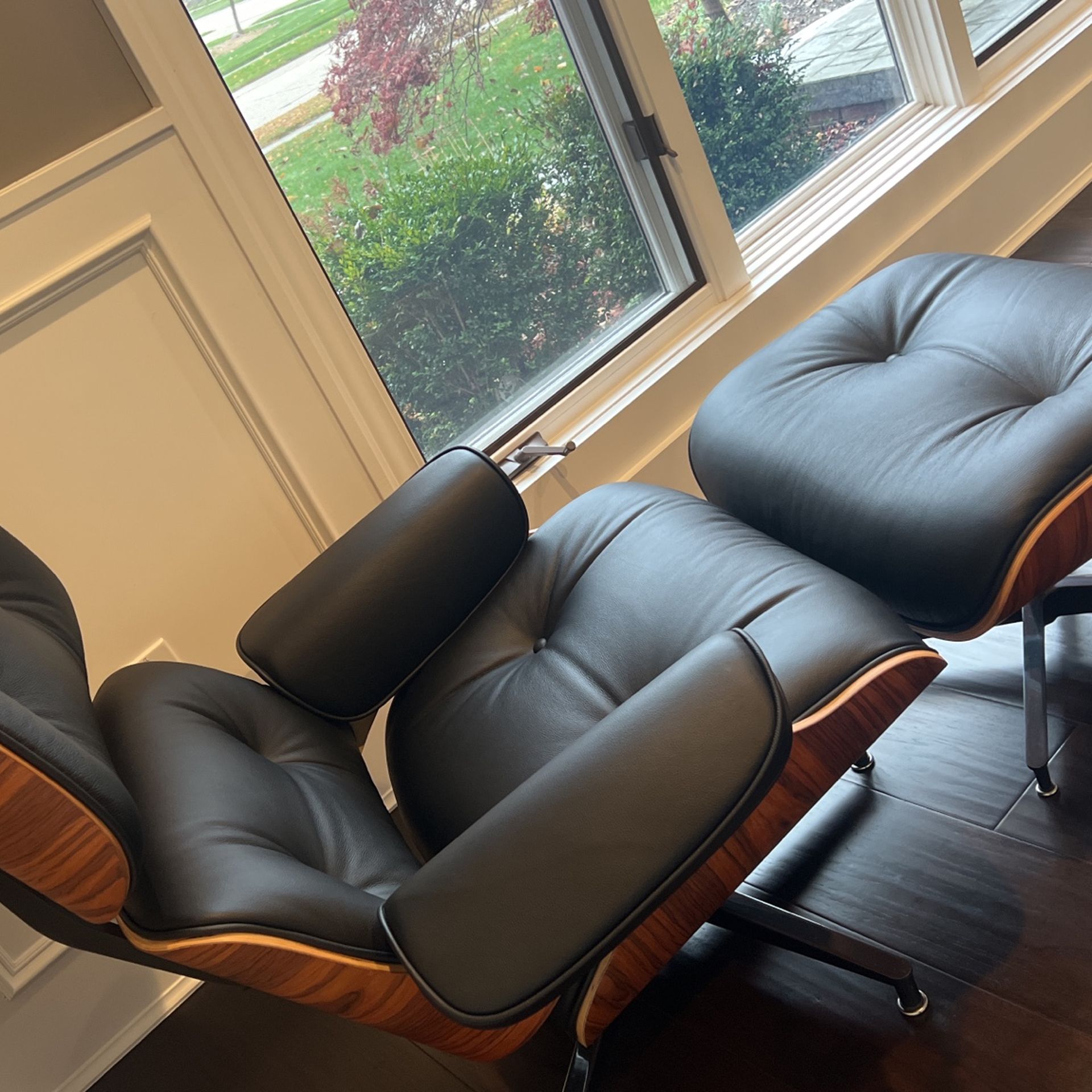 Genuine Leather Eames Chair dupe for Sale in Troy, MI - OfferUp