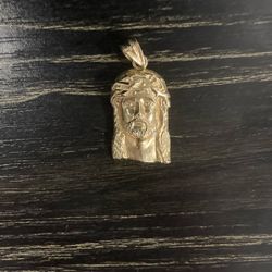 Jesus Pendant 10kt Gold 