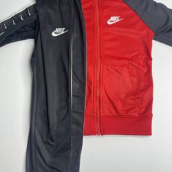 Nike Red & Black Set PLUS ADDITIONAL Black Nike Long sleeve shirt