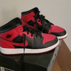 3 Pairs Of SHOES Nike And VANS used GOOD CONDITION 