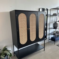 Wardrobe Closet