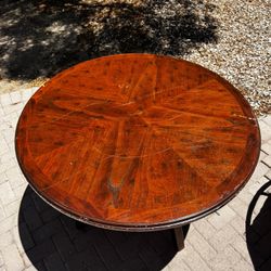 Round Kitchen Table 
