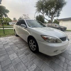 2004 Toyota Camry 