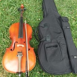 cello with bow 