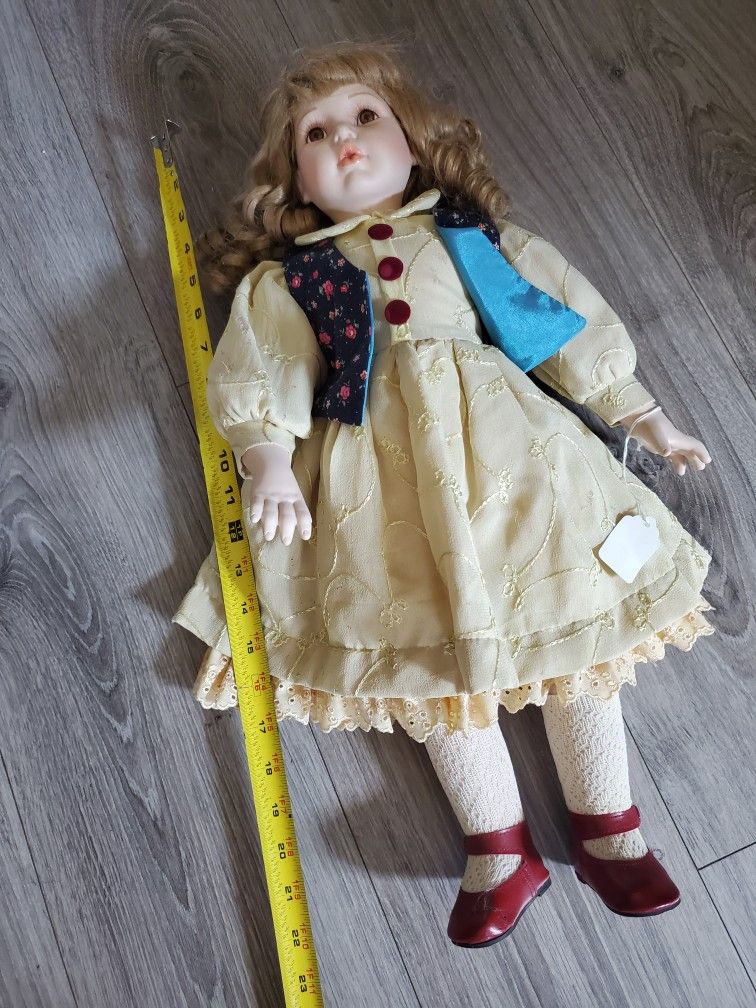 Big. Collector's Doll. Deltona