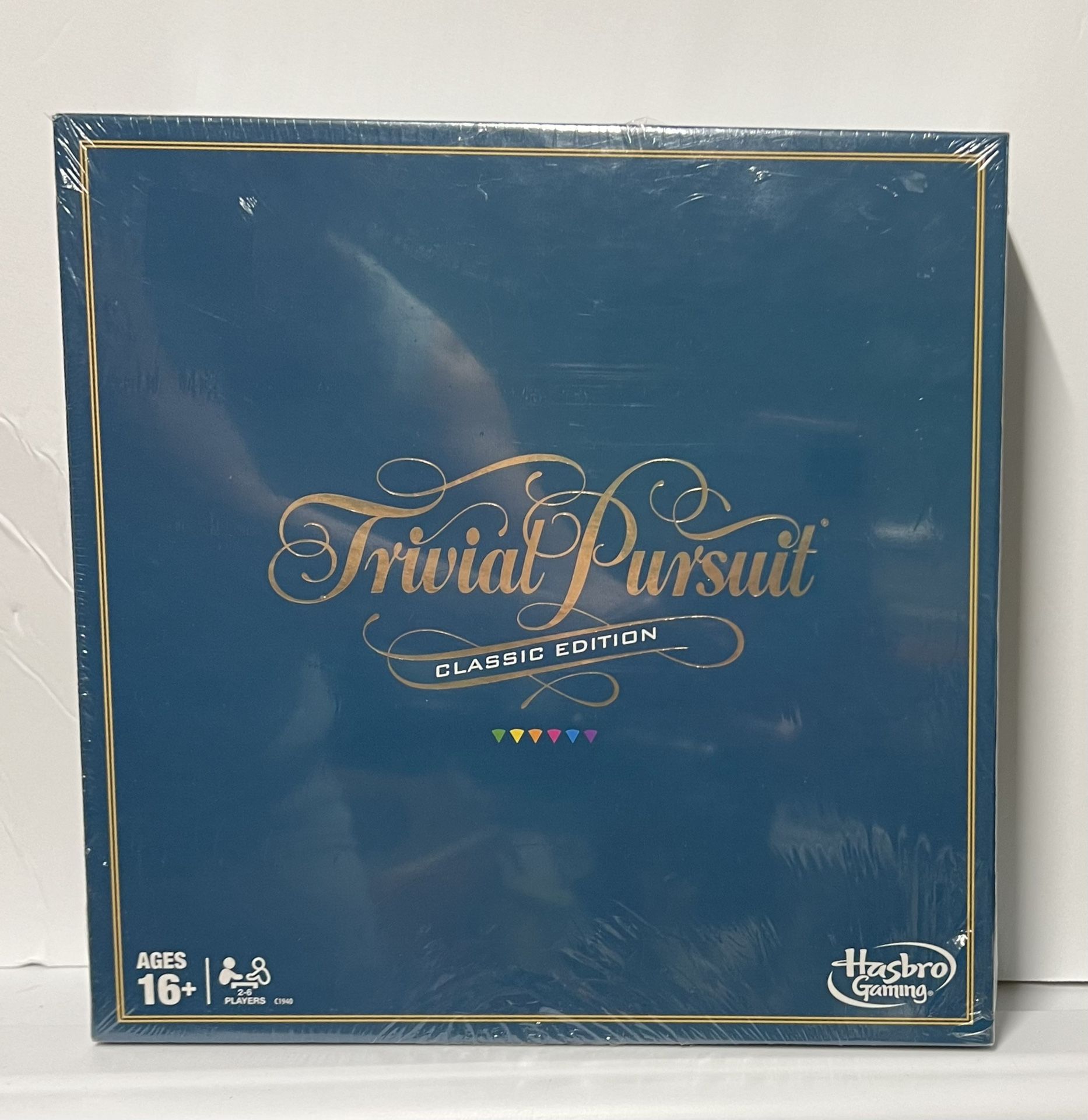 Hasbro Trivial Pursuit Game Classic Edition