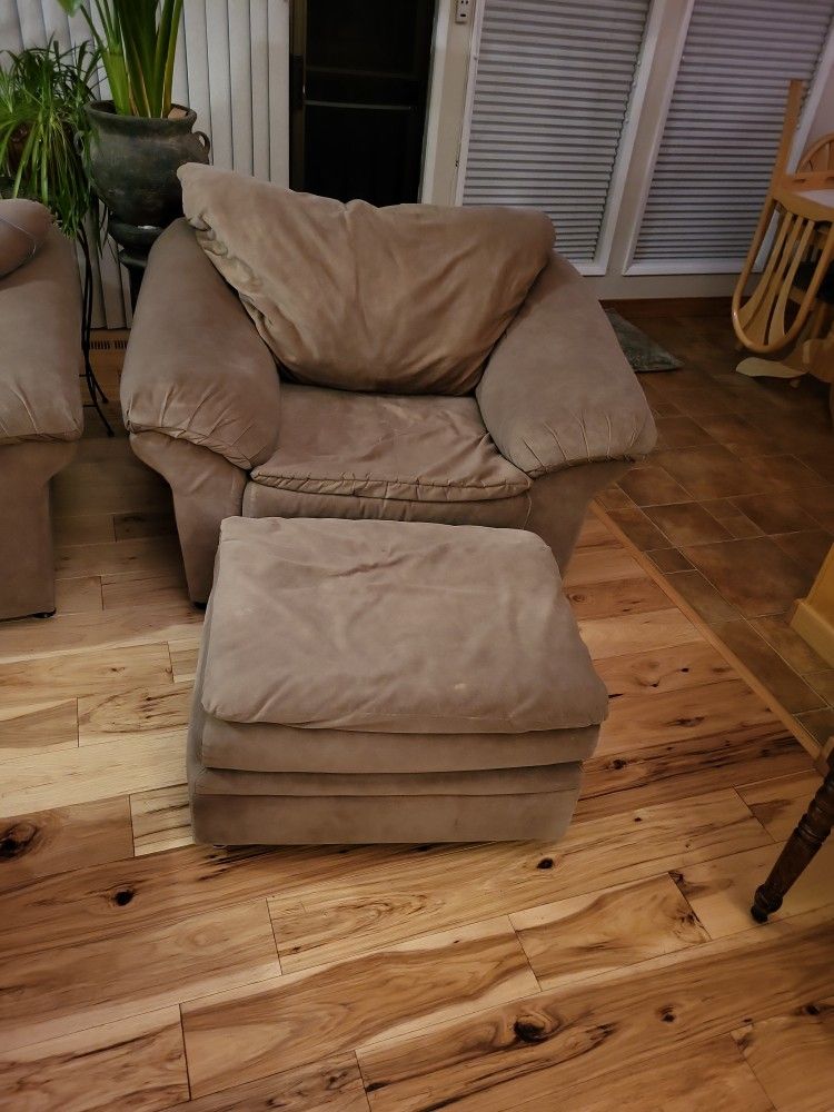 Chair & Ottoman