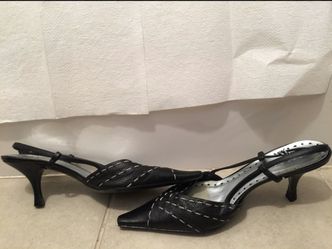 BCBGirls black leather upper shoes size 7