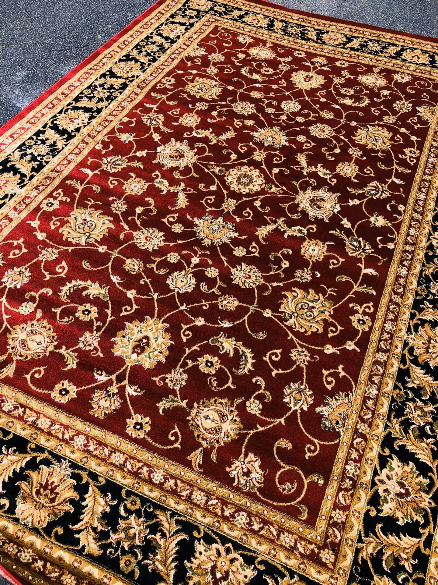 New rug size 8x11 nice red burgundy carpet