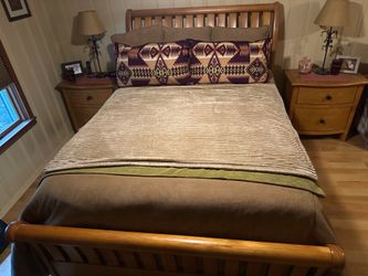 4 Piece Queen Bedroom Set