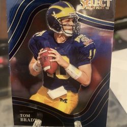 Nice! TOM BRADY 2022 Panini Select Draft Field Level Retail Blue Parallel  GOAT TOM BRADY ! Only $4 for Sale in Elmore, OH - OfferUp