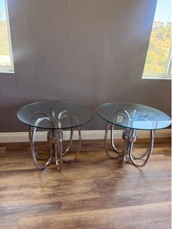 Set of two rare vintage Mid-Century Modern sculptural chrome and glass side table designed by Milo Baughman for Design Institute of America 1970s end