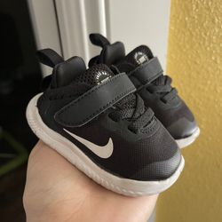 Nikes 3c