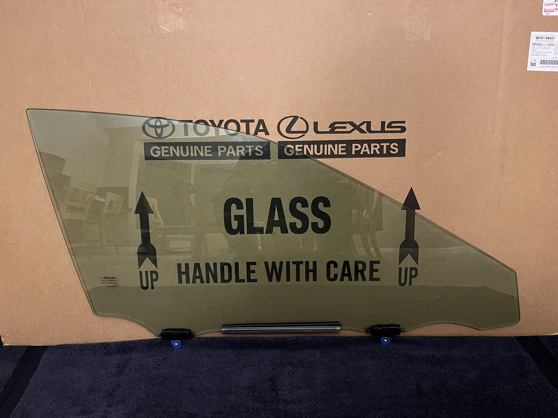 Lexus ES Driver or Passenger Front OEM Glass