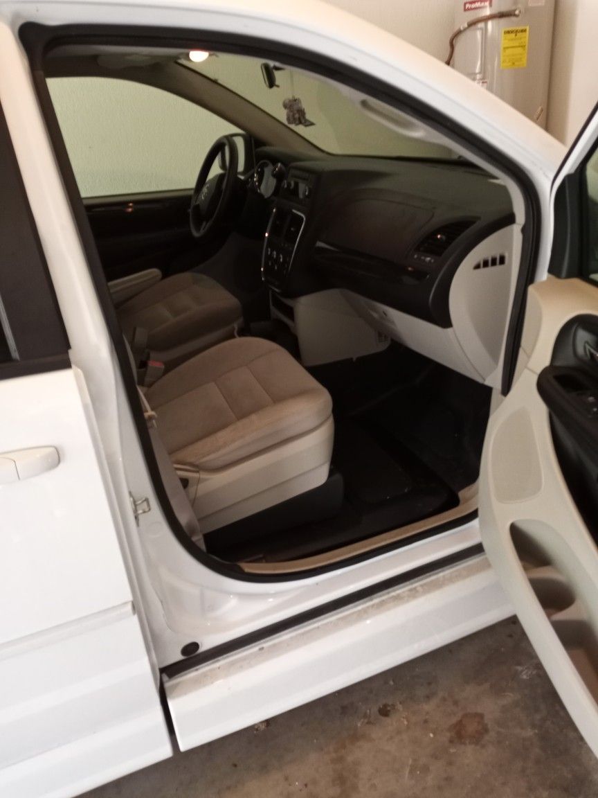 2016 Dodge Grand-Caravan