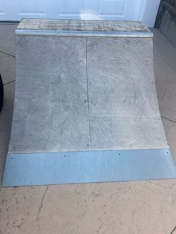 1/4 Pipe ramp