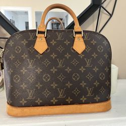 💯 Authentic Beautiful 😍Louis Vuitton Alma PM